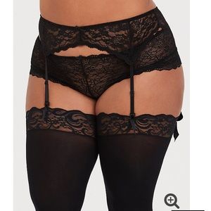Black Lace Torrid garter belt